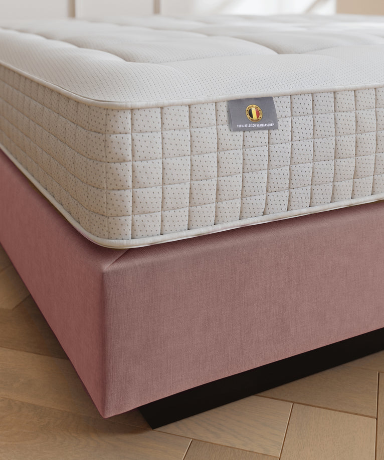 Efteling Grand Hotel Signature Bed - Vintage Rose