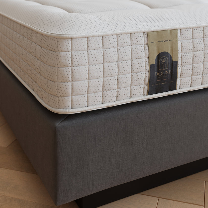 DOUXE Black Label Boxspring + Black Label Matras | Swedish Grey