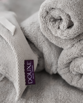 Hotel Handdoeken van DOUXE | Essential Set | Zilvergrijs
