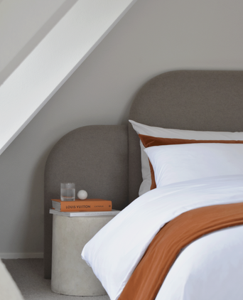 Hoofdbord designed by Tricja Cotterrill (excl. stof) Hoofdbord designed by Tricja Cotterrill (excl. stof)