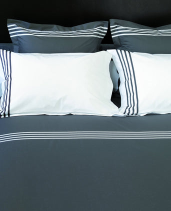 Dekbedovertrekset Corvus, Satijn 300TC Egyptisch katoen - Mirabel Slabbinck Mirabel Slabbinck Dekbedovertrek | Corvus | Egyptisch katoen