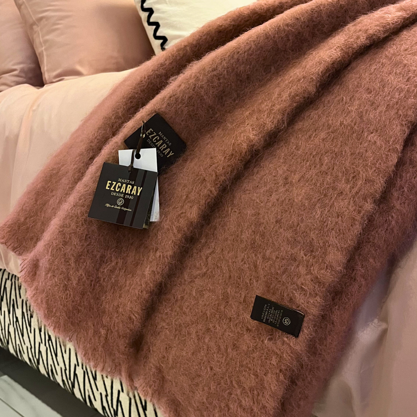 Ezcaray Mohair Plaid - Oud Roze 260x240 cm