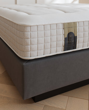 DOUXE Black Label Boxspring + Black Label Matras | Swedish Grey